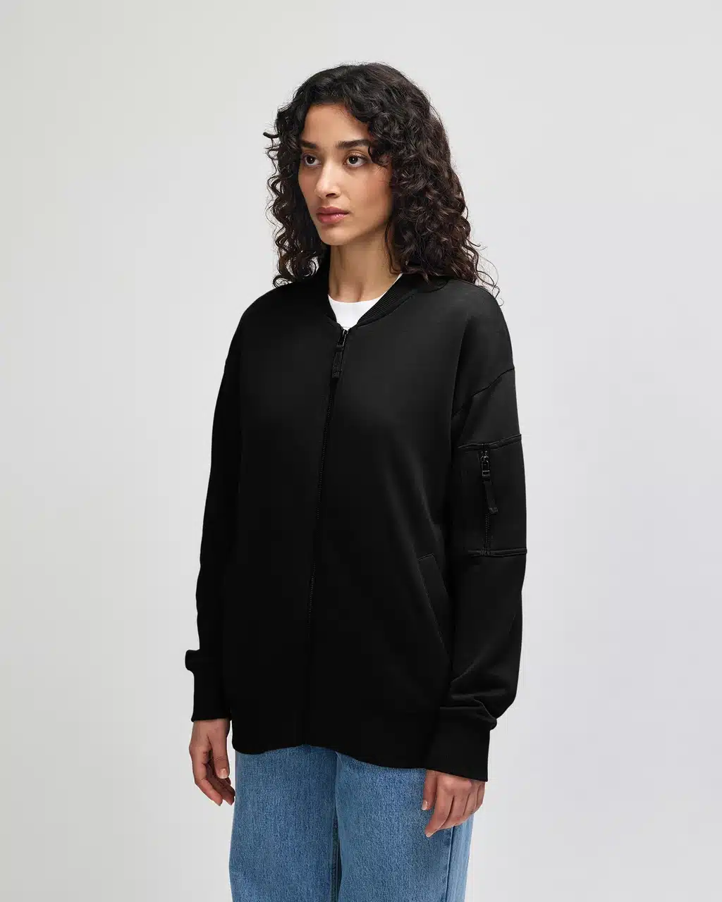 FTJ77_Black_02__47327
