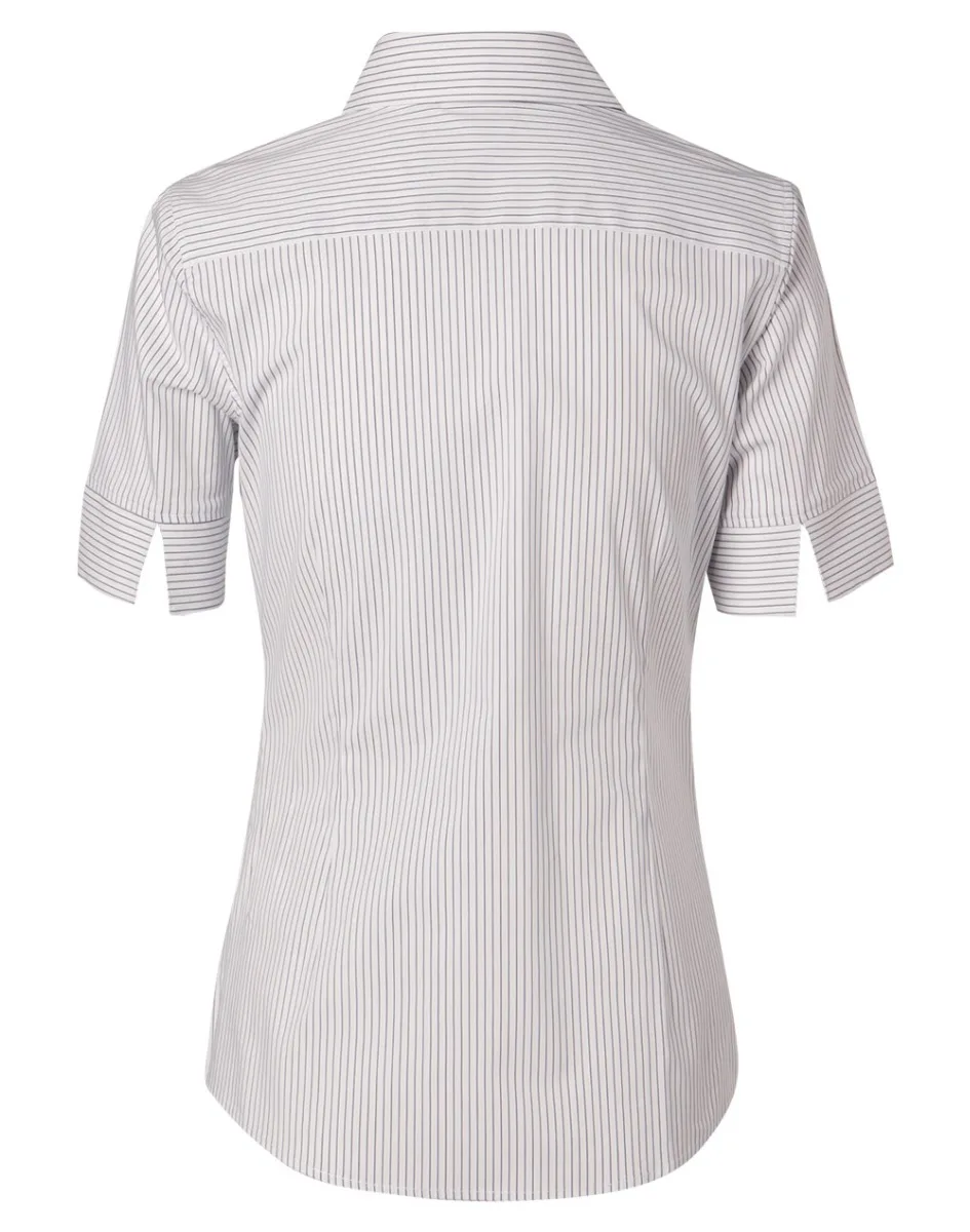 8200s-whitegreyb.jpg